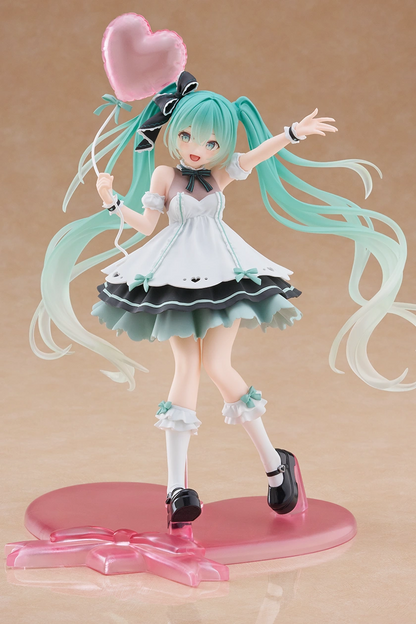 Hatsune Miku – Birthday 2025 AMP+ Figure ～Party Ver.